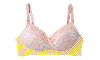 「締めつけない」工夫がされたブラ