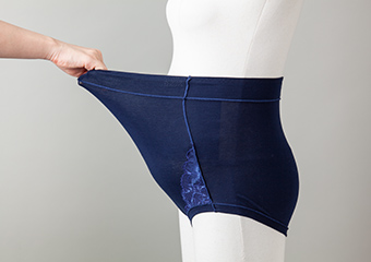 ウエストの伸びがよい