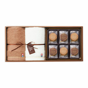 ゴディバ ラングドシャクッキーアソートメント18枚入と今治タオルA