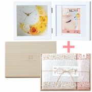 「ひよこクラブ」なりきり表紙 写真＆名入れフォトフレーム クレセントムーン イエローと今治謹製 木箱入り紋織タオルJ（ピンク）